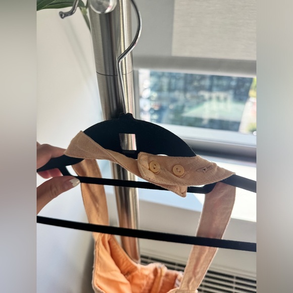 Orange halter dress - Picture 2 of 5